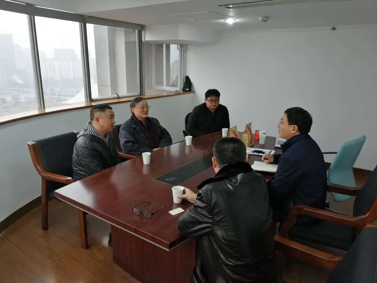 九洲(中国)集团与遂昌县茶企交流座谈