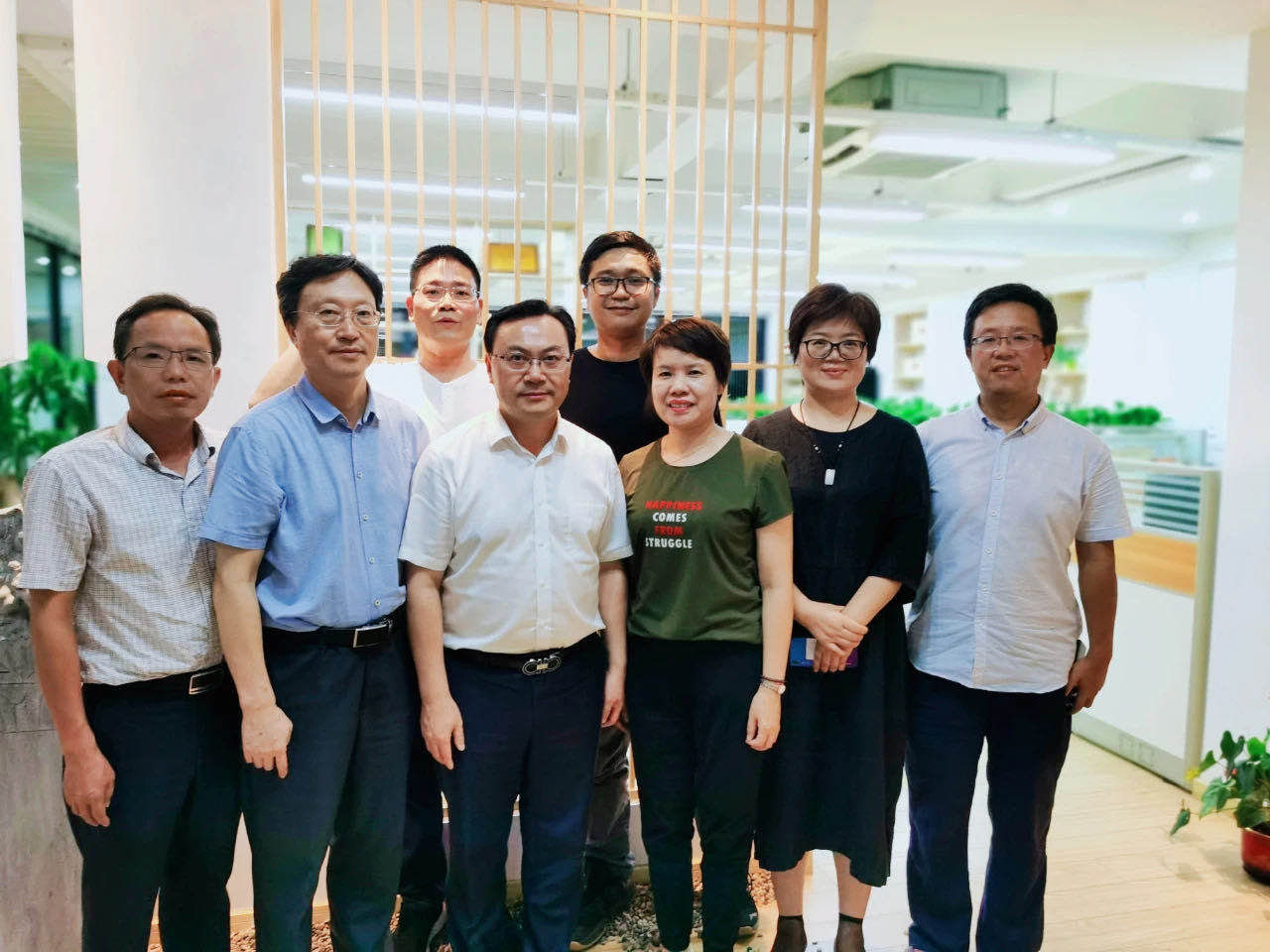 中国工程院刘仲华院士一行到访九洲(中国)集团陈泰昌公司