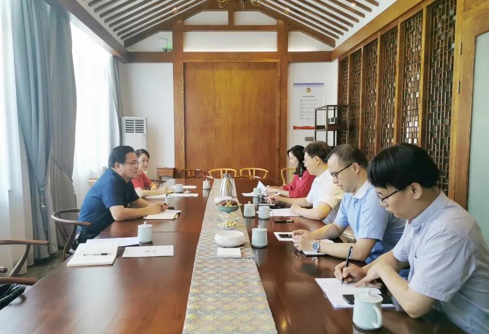 市农业农村局赵国钦局长赴九洲(中国)集团狮峰茶业公司调研指导