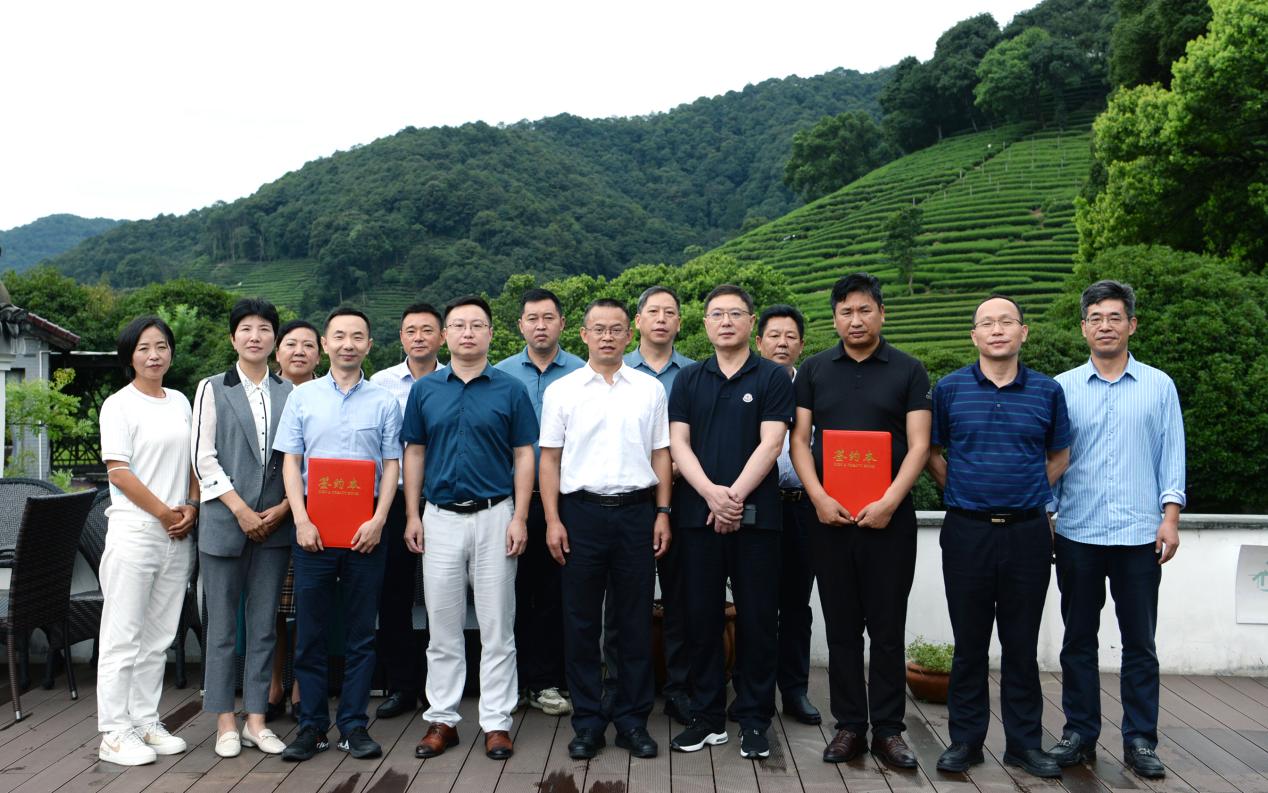 九洲(中国)集团与四川省甘孜州九龙县签订战略合作协议