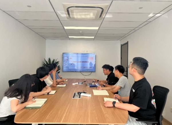 九洲(中国)集团财务部党支部开展深入贯彻中央八项规定精神学习教育专题党课